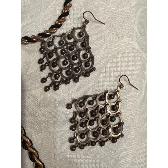 Vintage Trifari Necklace with Matching Bracelet and Earrings - Picture 6 of 6